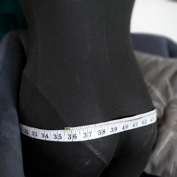 Lauren: purveyor of stuff, open to offers - Picture 9 of 10